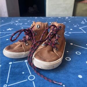 Toddler Old Navy casual boots size 7
